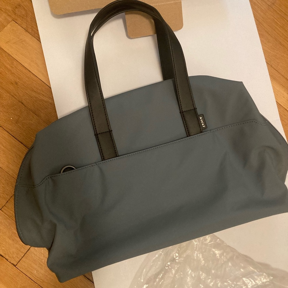 COPY - AWAY everywhere Bag NWOT
